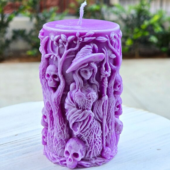Handmade ✦ Witch & Skulls Candle ✦ Vanilla Brandy Soy Wax Gothic Decor Halloween - Picture 8 of 10